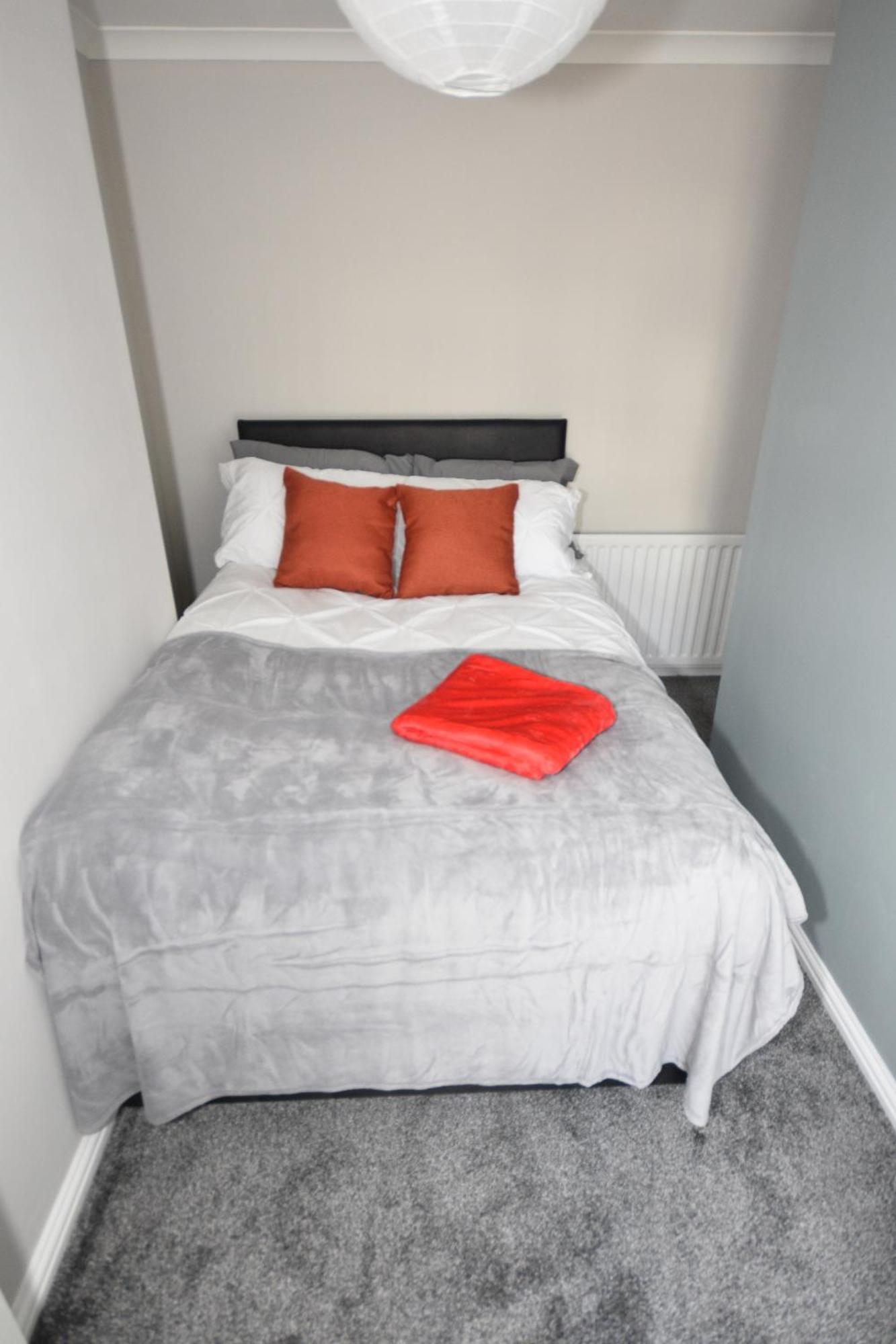 Townhouse @ Penkhull New Road Stoke Hotel Екстериор снимка
